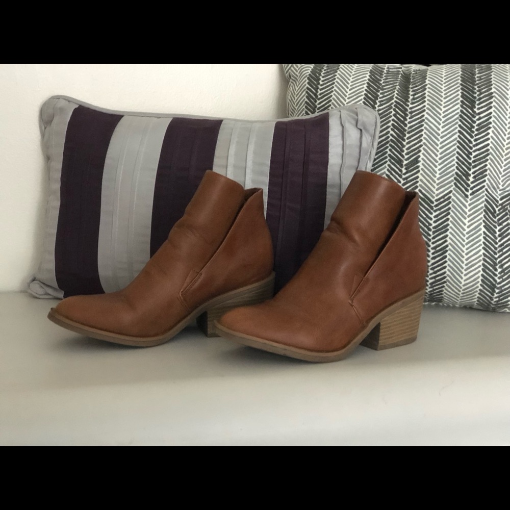 Cute Apt 9 ankle boots